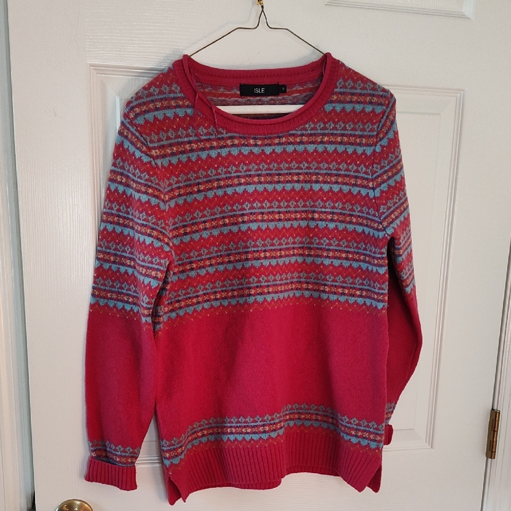 ISLE Women's Vibrant Pink and Blue Knit Sweater